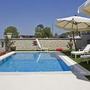 2* Hotel Lara Ilica